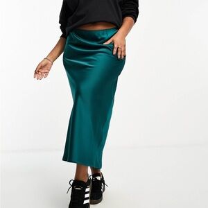 ASOS DESIGN Curve satin bias midi skirt in deep teal - Size 16